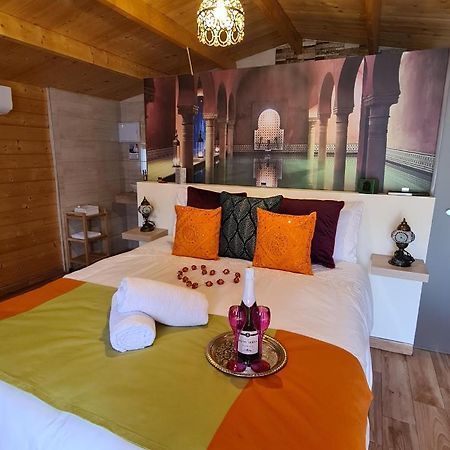 Mahalo Glamping Fuengirola Exterior photo