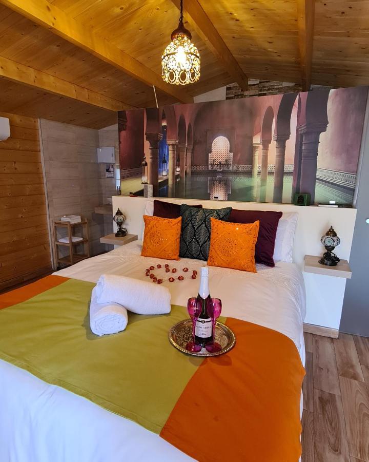 Mahalo Glamping Fuengirola Exterior photo